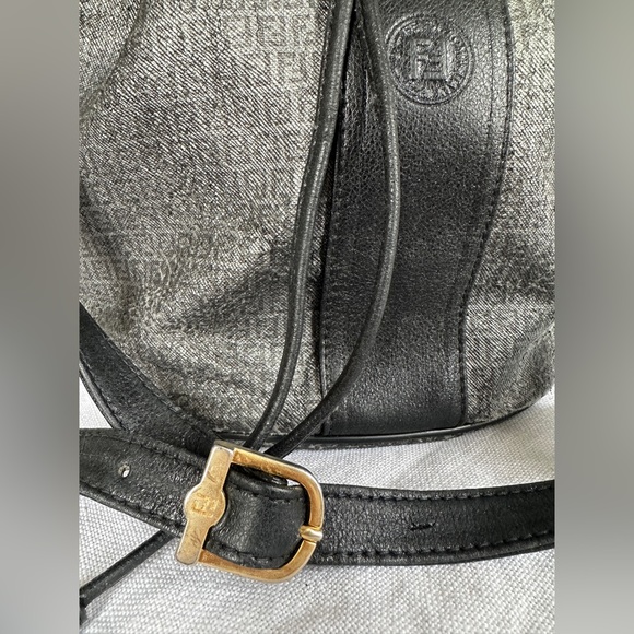 Vintage Fendi Bucket Bag - Picture 2 of 15